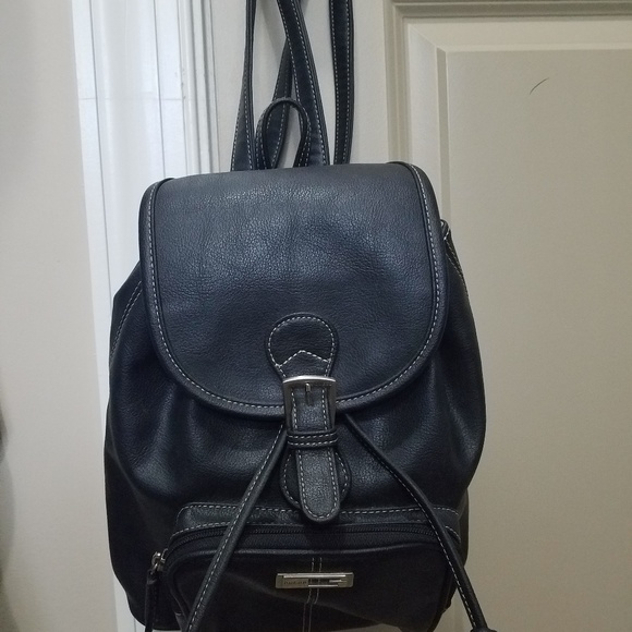 Guess Handbags - Guess Backpack Purse Guess Handbags - Guess Backpack Purse